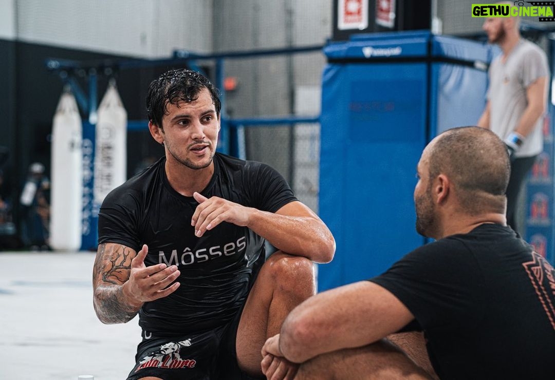 Claudio Puelles - 1.4K Likes - Tuve una visión y no puedo parar hasta llegar a todo eso que imaginé 🥷
📸 : @enochcontreras
#ClaudioPuelles #PrinceofPeru #ArribaPeru #UFC281 #EddieAlvarez #killclifffc