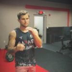 Claudio Puelles Instagram - Day 1 in the books! We building back the machine! #symmetryfitness #mmastrengthandconditioning #ufc Symmetry Fitness & Performance
