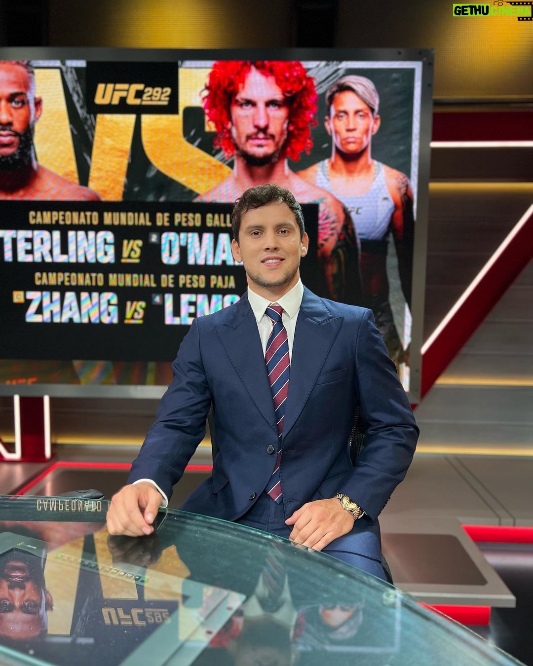 Claudio Puelles - 2.7K Likes - Listo para la transmisión de #ufc292. Escúchanos por @ufcespanol
Cuales son tus predicciones para esta noche???
🕴️: @suezacnich_
👞: @dalstonhouseperu