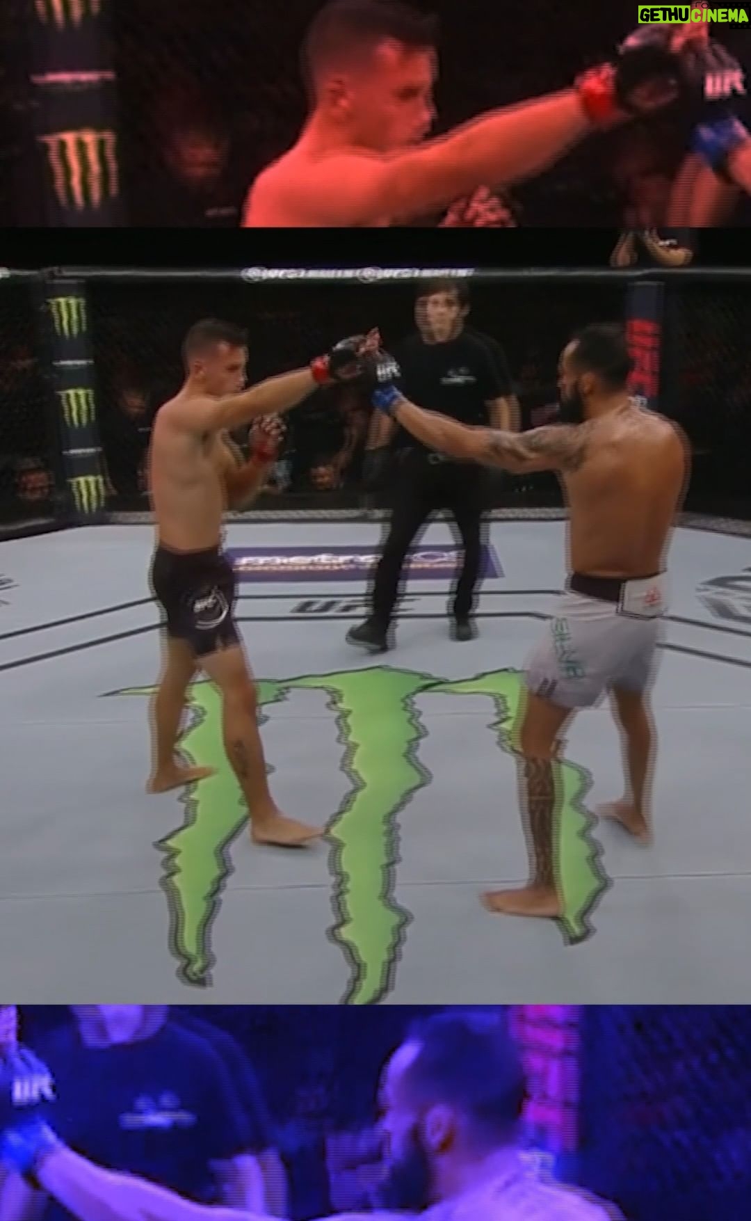 Claudio Puelles - 1.8K Likes - Un día como hoy, hace 5 años...
Tremendo recuerdo de mi primera victoria oficial en @ufc.
Gracias @ivanibericopitbull @ki_f_g @tanofernandezbjj por estar en mi esquina en una noche tan memorable y también mil gracias a todos los compatriotas que me hicieron sentir como local. 💪🇵🇪
.
.
.
.
.
#ClaudioPuelles #PrinceOfPeru #arribaperu #UFC #MMA #UFCChile #onthisday #kneebar