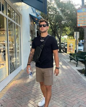 Claudio Puelles Instagram - Conociendo Delray Beach y comiendo una de las mejores carnes locales @cut432steakhouse
