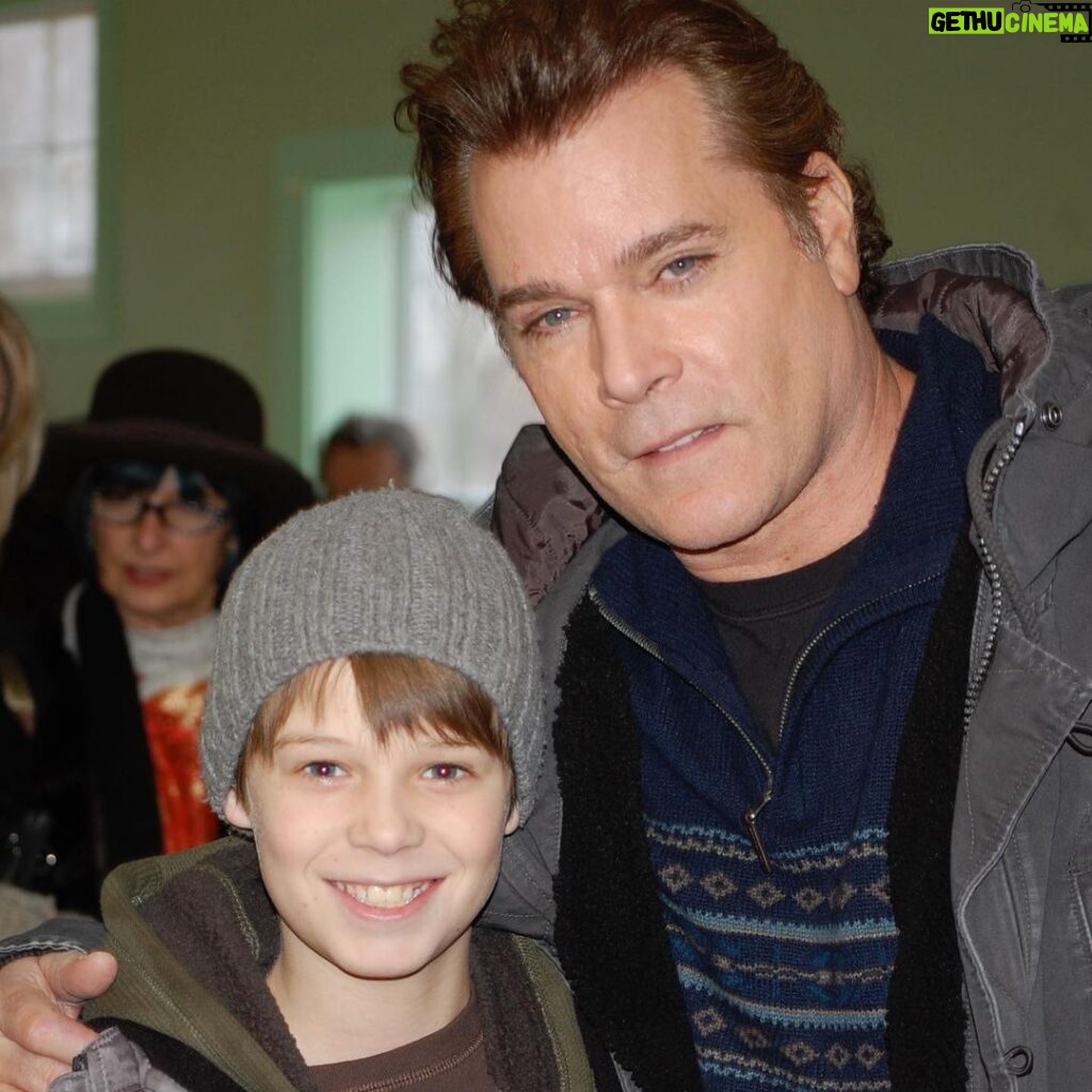Colin Ford Instagram - RIP @rayliotta 🙏🏼🖤 this photo was taken in 2009 on the set of “Ticket Out”
