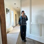 Connar Franklin Instagram – cozied up ❄️🧦🧣
