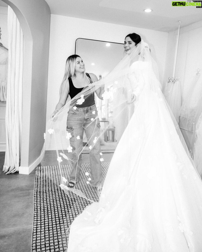 Connar Franklin Instagram - more from my first dress fitting @loho_bride shot by @huntermoreno 🥹
