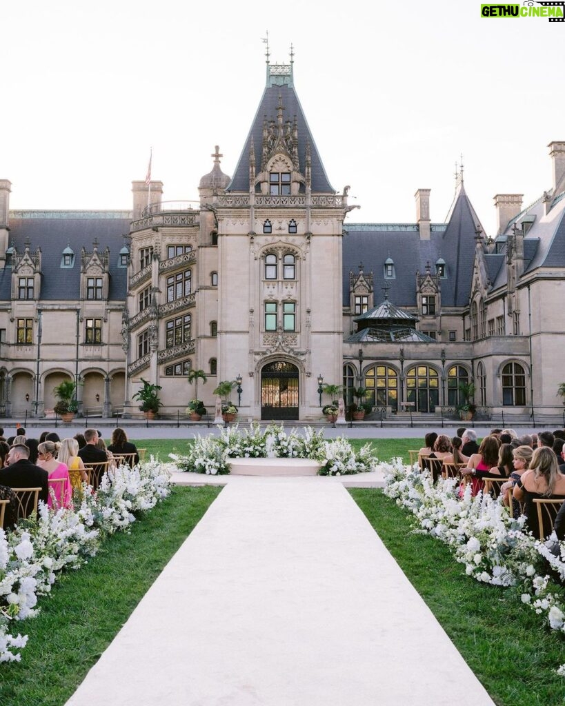 Connar Franklin Instagram - some of the details…i want to thank the wedding dream team of @samkoma.world + @beinspiredpr + @cherisefranklin + @biltmoreestate + everyone below for making every single one of my dreams come true and executing a perfect day. i will do long thank you but i am so grateful you guys and in awe of your talents. i love you all. planning + event design: @samkoma.world photography: @josevilla venue: @biltmoreestate wedding publicist: @beinspiredpr florals: @stellarosefloral rentals + draping: @whitedoorevent tabletop rentals: @curatedeventscharlotte stationery: @katewisemancreative wedding dress: @eliesaabbridal from @loho_bride reception dresses: @daniellefrankelstudio bridal makeup: @jentioseco bridal hair: @flawlessairbrush bridesmaids makeup: @makeupkarly & @kristenfarrah_makeup bridemaids hair: @flawlessairbrush & @alyaugustinehair nails: @tombachik bridesmaid dresses: @verawangbride groom’s tuxedo: @tomford groomsmen attire: @generationtux wedding scent: @snif.co art design details: @theghostkat watercolor artist: @alyssa_faye_simpson stir sticks, napkins, matches, + water bottles: @poppyjackshop cake: @biltmoreestate photo booth: @majesticbooths dj: @entertainofficial videography: @taylorthibeau Steadicam operator @craig_douglas Camera operator @wesleygarnett Camera operator @danielwellborn