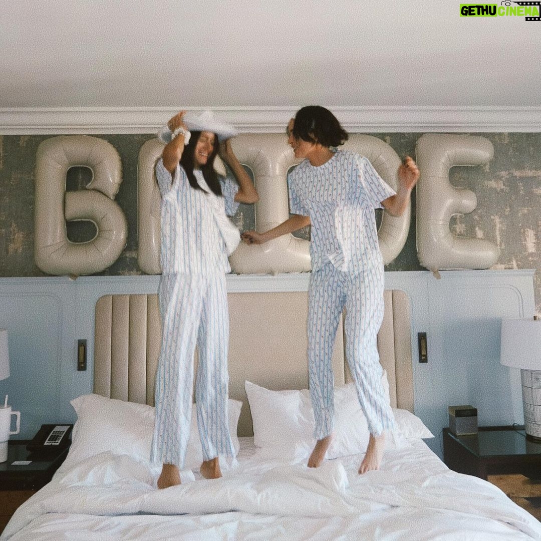 Connar Franklin Instagram - GOOD MORNING🎀matching @hillhouse pjs 💕🤍🎀