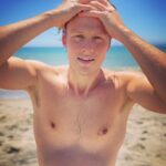 Connor Weil Instagram - This heat though ☀️🔥