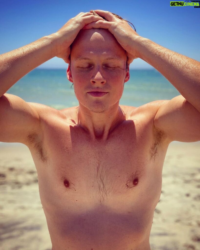 Connor Weil Instagram - This heat though ☀🔥