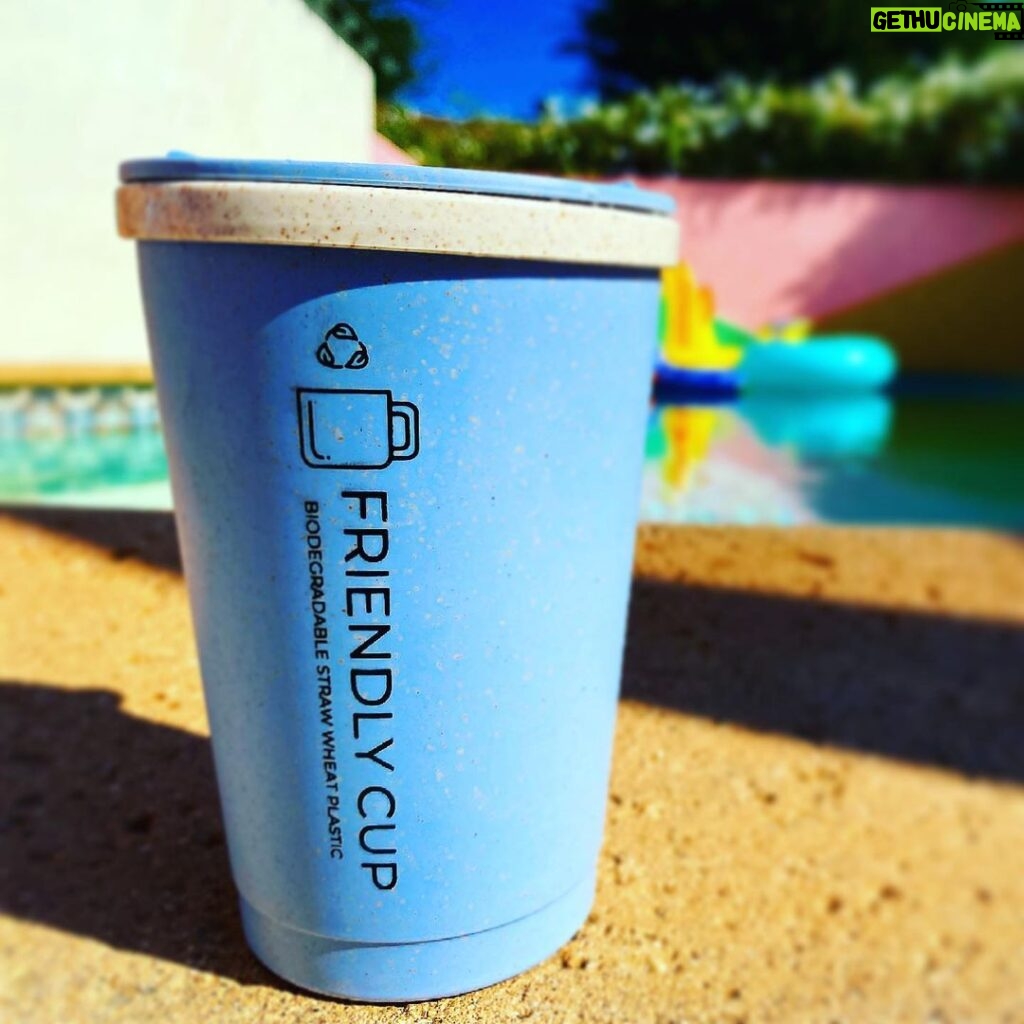 Connor Weil Instagram - Anytime of year. Any weather. Hot or cold @thefriendlycup is the go-to eco friendly travel mug. Made with Wheat straw so it’s 100% biodegradable. Clean the earth and coffee on. #thefriendlycup #partnersincoffee www.friendlycup.org