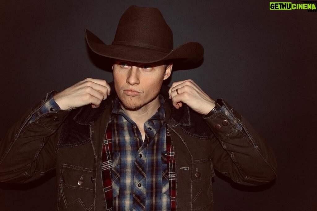 Connor Weil Instagram - How you feel after wrangling your two-year-old down for a nap…. #suburbancowboy @americanhatco @wrangler