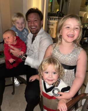 Conor McGregor Instagram - Christmas 2023 🎁