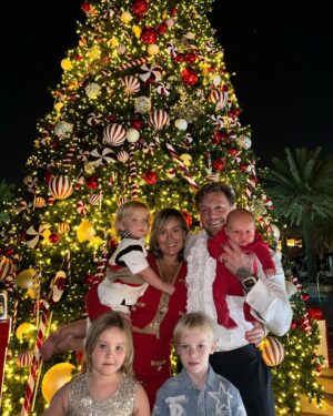 Conor McGregor Instagram - Christmas 2023 🎁