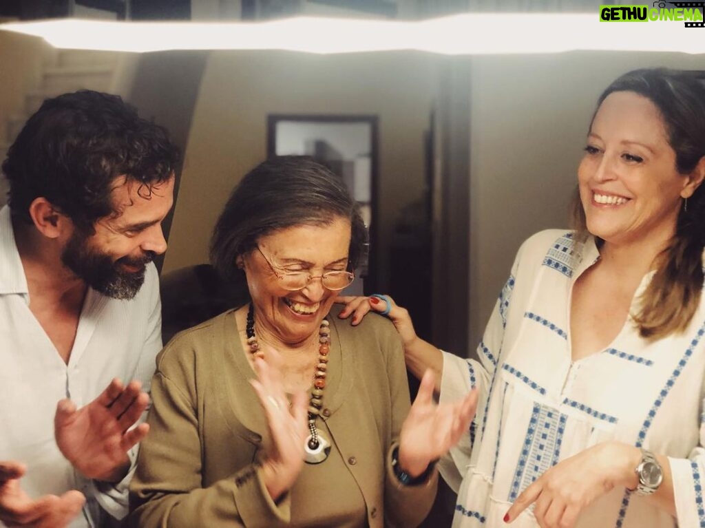 Constantine Markoulakis Instagram - Αυτές οι δυο γυναίκες έχουν κάτι κοινό: γεννήθηκαν στις 11 Ιουνίου. Και κάτι ακόμα: είναι μητέρα και κόρη. Και για μένα, μητέρα κι αδελφή. Να τις χαιρόμαστε, κι εγώ, κι όσοι τις αγαπούν!