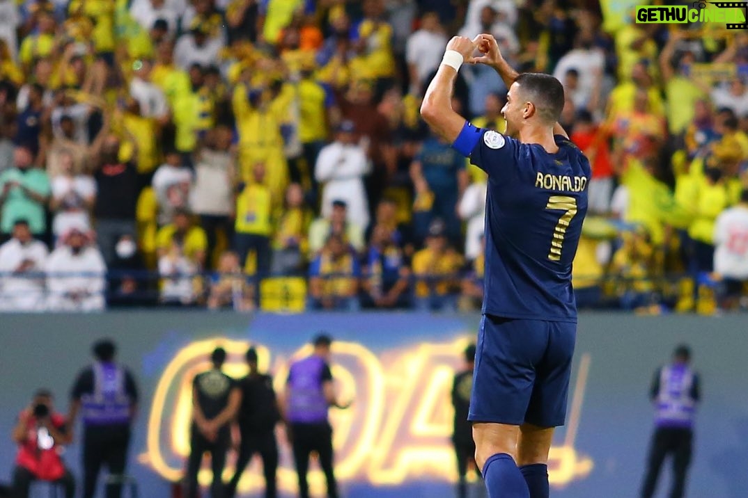 Cristiano Ronaldo Instagram - Solid win!💪🏼 We keep the pressure on! @alnassr 💛💙