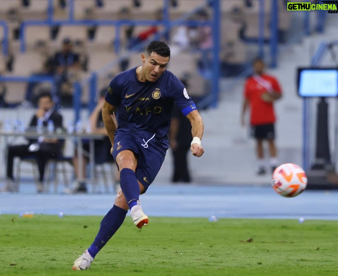 Cristiano Ronaldo Instagram - Another win, important we keep the momentum! Well done team!💪🏼 @alnassr 💛💙