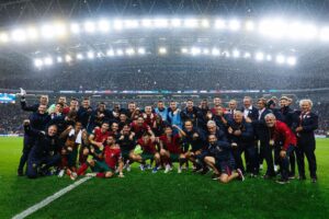 Cristiano Ronaldo Instagram - Estamos no EURO 2024!💪🏼🇵🇹
Muito feliz por ajudar Portugal a atingir mais uma fase final de uma grande competição.
Um agradecimento especial à Federação Portuguesa de Futebol e aos adeptos que estiverem presentes no estádio pela bonita homenagem!🙌🏼🇵🇹