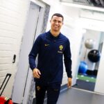 Cristiano Ronaldo Instagram - Bom estar de volta a casa!🇵🇹🙌🏼 Motivação maxima e foco total para encarar estes 2 próximos jogos nesta nossa caminhada rumo ao Euro2024!💪🏼🇵🇹 #vesteabandeira