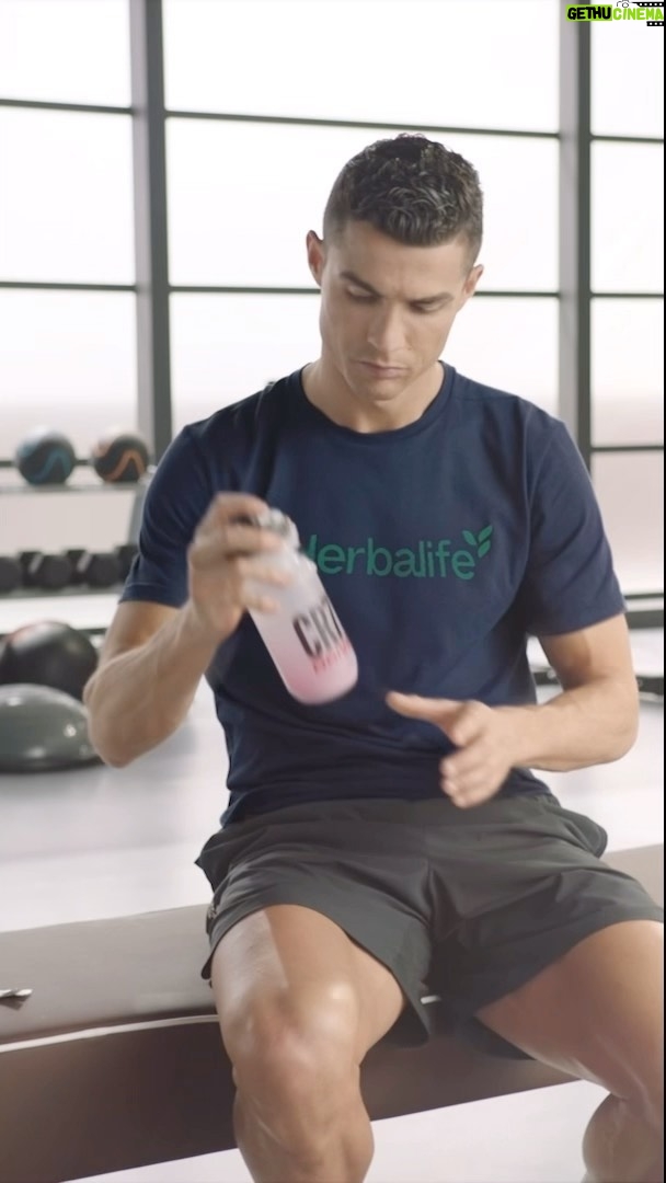 Cristiano Ronaldo Instagram - Herbalife24 #CR7Drive is built different. Specifically formulated to drive me to perform at my best in every stadium around the world #Herbalife