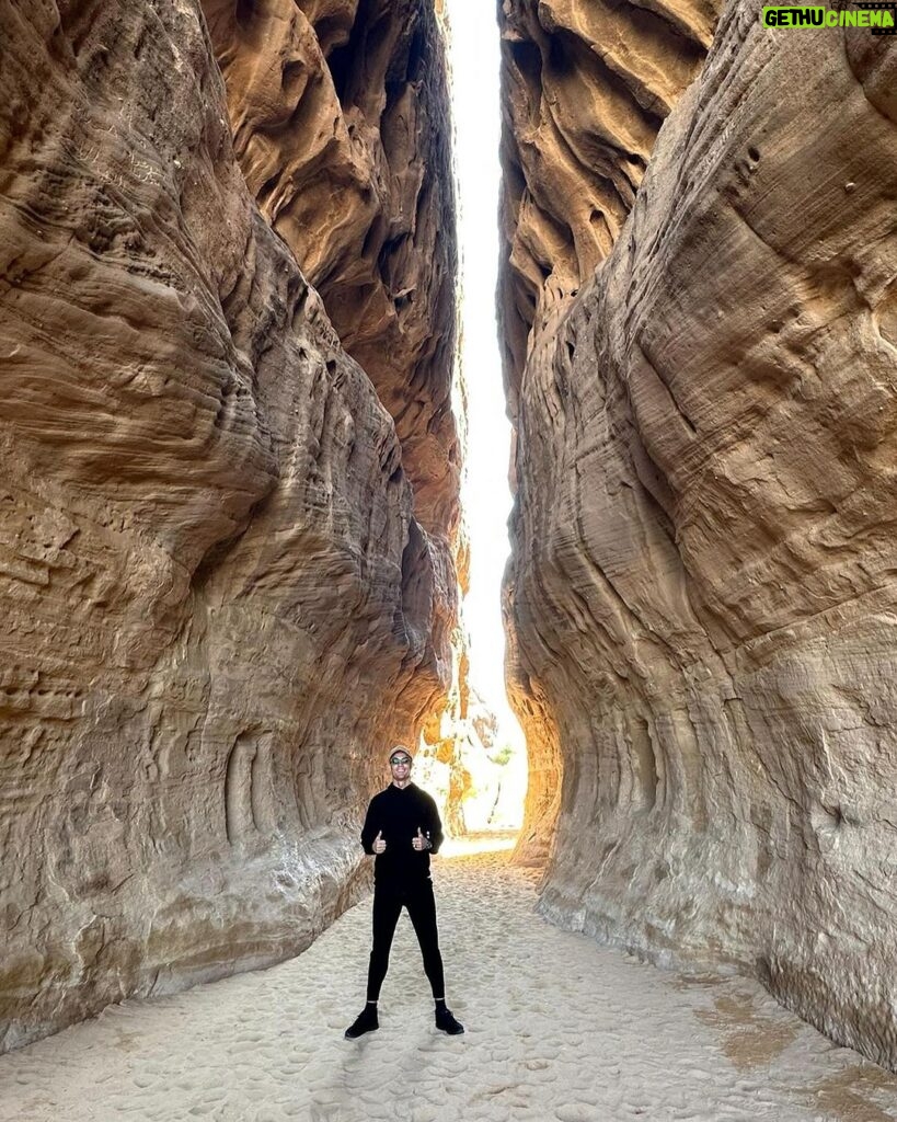 Cristiano Ronaldo Instagram - Amazed by the extraordinary human and natural heritage of AlUla here in Saudi Arabia.🇸🇦👏🏽