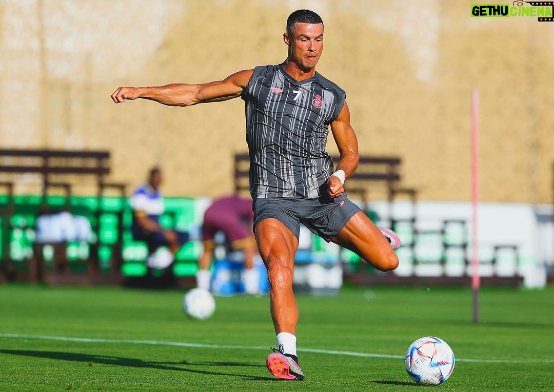 Cristiano Ronaldo Instagram - Good to be back!🙌🏼⚽️