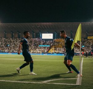 Cristiano Ronaldo Instagram - What an amazing atmosphere in our stadium! 
Very happy to celebrate this win with our fans!💛💙
Fantastic performance from the Team!👏🏼💪🏼
Vamooos @alnassr ⚽️⚽️