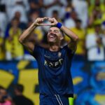 Cristiano Ronaldo Instagram - What an amazing atmosphere in our stadium! Very happy to celebrate this win with our fans!💛💙 Fantastic performance from the Team!👏🏼💪🏼 Vamooos @alnassr ⚽️⚽️