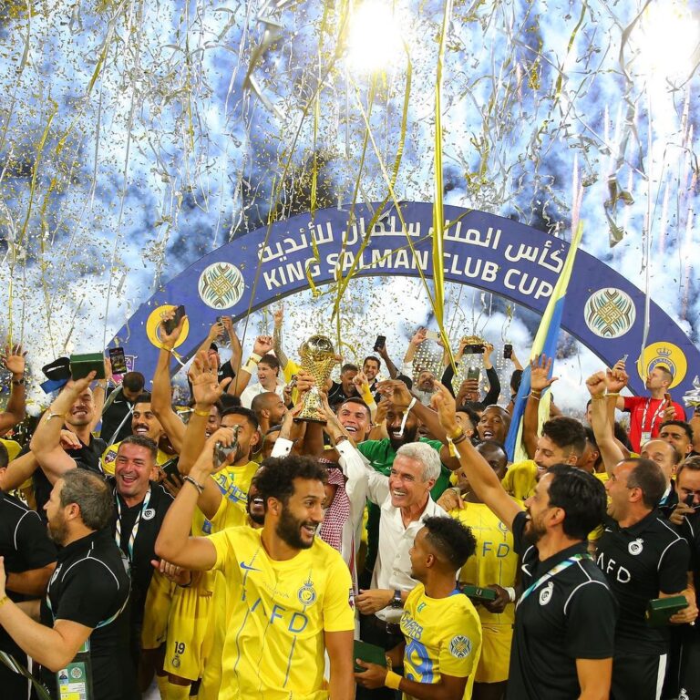 Cristiano Ronaldo Instagram - Extremely proud to helped the team winning this important trophy for the 1st time! Thank you to everyone in the club that was involved in this great achievement and to my familly and friends for always being by my side! Fantastic support by our fans!This also belongs to you!💛💙 @alnassr