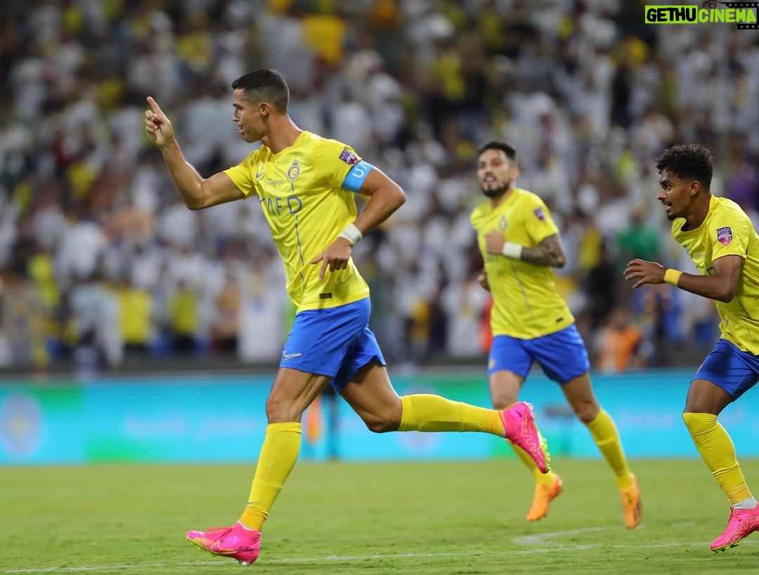 Cristiano Ronaldo Instagram - Good win!💪🏼 Happy to score and to be top of our group!⚽️💛💙