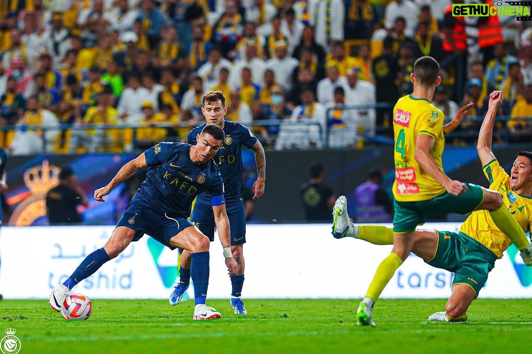 Cristiano Ronaldo Instagram - Solid win!💪🏼 We keep the pressure on! @alnassr 💛💙