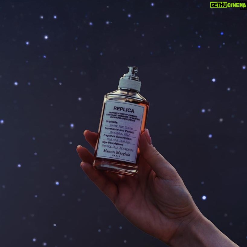 Cristina Jacob - 6K Likes - Parfumul Replica - Under The Stars este inspirat amintirile placute din diferite momente, locuri si emotii, cu note calde, misteriose și sălbatice recreeaza cadrul perfect al unei nopti instelate. #MaisonMargielaFragrances #SmellsLikeMemories #UnderTheStars
#ad
@maisonmargielafragrances
The perfume Replica - Under The Stars is inspired by the pleasant memories of different moments, places and emotions, with warm, mysterious and wild notes it recreates the perfect setting of a starry night.
@maisonmargielafragrances