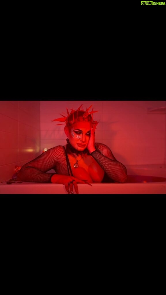 Cynthia Lee Fontaine Instagram - 🔥My New single and Visualizer “ Tú y Yo” available Now EVERYWHERE ! Visit my bio and Stories for the link ! Watch , share and Stream it ! Your hot New song for this Halloween ! 🧛‍♀️Direction : @amando.blue and me 🧛‍♀️Production and Editing @amando.blue 🧛‍♀️Hair by : @draglabwigs 🧛‍♀️Costume by @pdavilafashion #newsingle #outnow #tuyyo❤ #fyp #music #reguetton #pop #boricua #CLF #clfisinthehouse #rupaulsdragrace #cucu #laeuropea #vampira #sangre #cantautora #spotify #itunes #claromusica #youtube