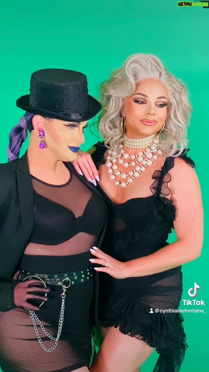 Cynthia Lee Fontaine Instagram - ❤️Gracias @wowpresentsplus @rupaulsdragrace @worldofwonder por invitarme a ser parte de El Programa #BingequeensMexico . ❤️ @aprilcarrion fue un placer compartir esta maravillosa aventura contigo . No se pierdan La gran final de @dragracemexico ! Disponible en #wowpresentsplus ( USA) y @paramountplusmx y @MTVLA en MX y latinamerica . #fyp #mtv #bingequeens #rupaulsdragrace #dragrace #dragqueen #coanimadora #artista #latinx #boricua #transformista #viral #dragracemx #gracias #bendecida #feliz #amolatv