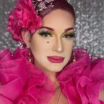 Cynthia Lee Fontaine Instagram - 🌺Mírame qué perra soy 🌺 🌺Lashes by @bryqueenlashes 🌺 Lens by @ttdeye 🌺 wig by John, restyle by me . 🌺make up and costume by me . #fyp #beauty #glam #cucu #dragraceuk #perra #rupaulsdragrace #karolgconcert #boricua #rosa #pink #queperra #hermosa #dragqueen #dragisglam #beyou #joy #arrasando #sufran #feliz #queen #queer #binqueenDiva #actress #host #hermosa