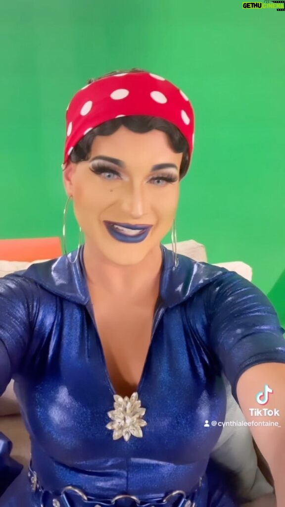 Cynthia Lee Fontaine Instagram - 💕 The Second Episode of #BingeQueens is available at @WOW Presents Plus now !Watching @Drag Race Mexico Also our New Single “ La de Mala Gente”and music video it’s available NOW ! Please support 💕( link on my bio ) #fyp #wowpresentsplus #rupaulsdragrace #bingequeens #host #cantante #dragqueen #dragsinger @MsAprilCarrion @Miguel St. Michael @RuPaul’s Drag Race @World of Wonder