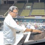 D. Imman Instagram – D Imman Live in Kacheri Aarambam 
#srilanka #livemusic #tamilmusic #colombo #dimman #tamilfilm #songs #liveinconcert #videoproduction #studioredone #multicamera #behindthescenes