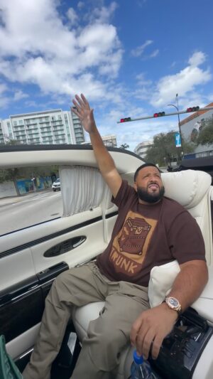 DJ Khaled Instagram - LET JAH RISE 🤲🏽🌞 RISE 🆙
