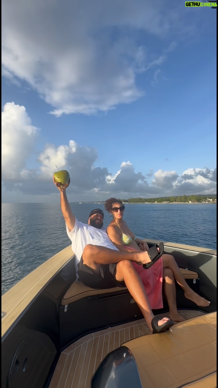 DJ Khaled Instagram - I JUST WANT TO BREATHE 🇧🇧 THE AIR @badgalriri BREATHES 🇧🇧 🇧🇧 R I H A D O S 🇧🇧 @badgalriri