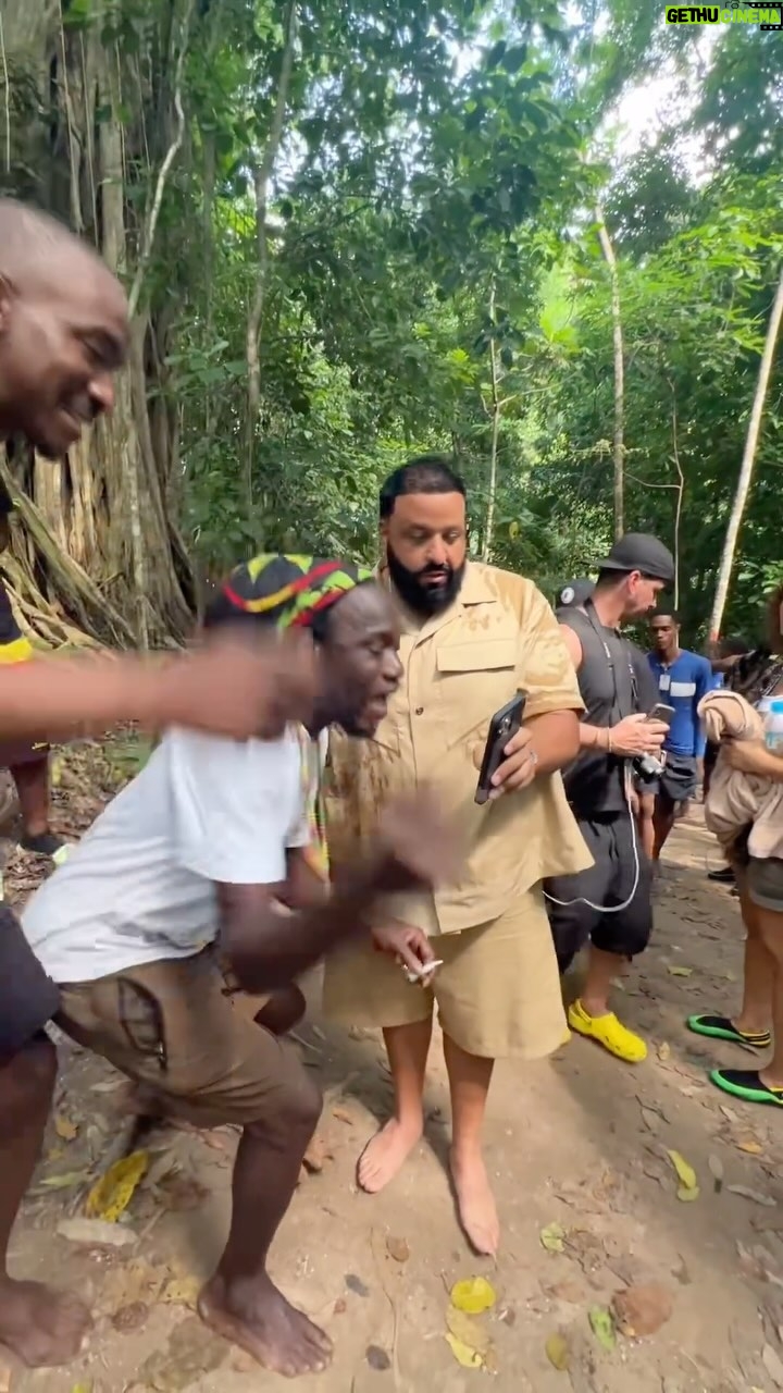 DJ Khaled Instagram - ALLAH DID ! GOD DID ! JAH DID ! 🤲🏽 Love peace and happiness, love is the only way 🤲🏽 GOD DID ALL GLORY TO GOD 🤲🏽 I LOVE YOU SO MUCH 🤲🏽 THANK YOU ALLAH !