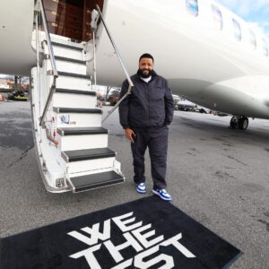 DJ Khaled Instagram - Never fold ,  it’s to easy to give up . 
GOD NEVER GIVES UP ! BLESS 🆙 
Dem not believe in us GOD DID ! @wethebest
swipe for vibes , why not 
For vibes motivation inspiration vibes only