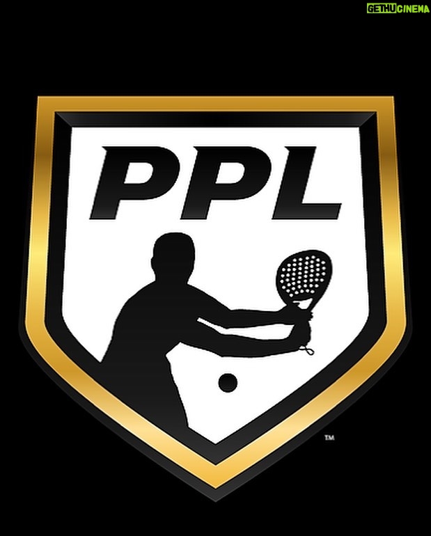 Daddy Yankee Instagram - Honrado de ser parte de una nueva liga en el deporte en USA @propadelleague Con mucho orgullo les comparto que soy el dueรฑo de la franquicia en ORLANDO- FLORIDA. El PADEL es el deporte de mayor crecimiento a nivel mundial ๐ ๐. Hoy, oficialmente se inicia una nueva era en el deporte de los Estados Unidos con la llegada de la nueva liga @propadelleague Recuerden bien este dรญa porque nosotros vamos a hacer una de las ligas mas fuertes en ๐บ๐ธ al nivel del la NBA, MLB, NHL, UFC etc estamos reaDY! Vamos! Letโs Gooo!!! ๐พ๐พ๐พ๐พ๐ฅ๐ฅ๐ฅ๐ฅ๐ฅ Grandes Movidas, Grandes Negocios!! #Padel #propadelleague #Padeltennis #sports @delpotrojuan @marcos.delpilar @tommyhaasofficial