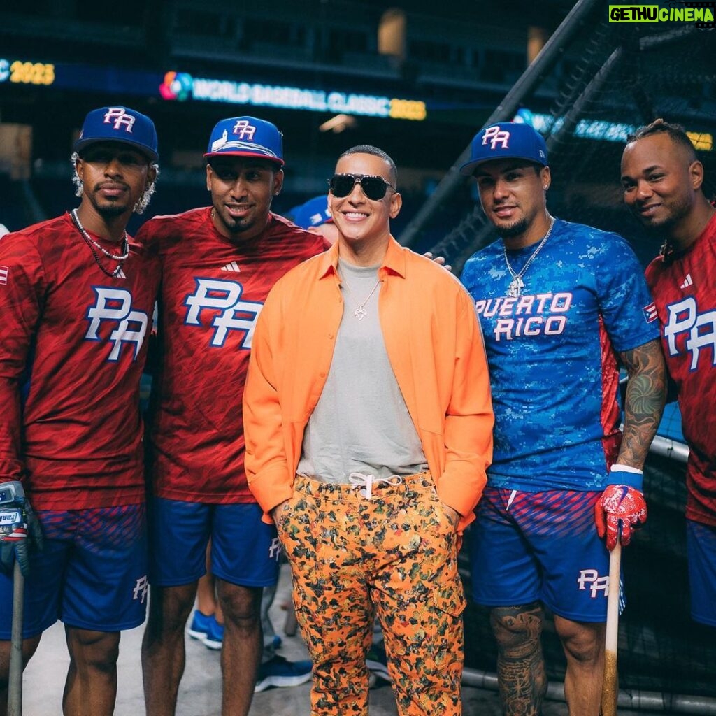 Daddy Yankee Instagram - Puerto Rico nos llevamos el primero. `Team Rubio’ estamos activo. 🔥 Un fuerte abrazo a todos nuestros hermanos de Nicaragua. 🇵🇷🇳🇮⚾️🗺 #worldbaseballclassic #legendaddy 📍