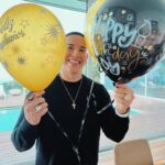 Daddy Yankee Instagram - Gracias a toda mi familia, amigos, colegas, y a todos ustedes mis fans por sus buenos deseos en este día. No todos los días se cumple años, es importante celebrar cada uno, mientras estemos en esta tierra. Qué esos buenos deseos se les multipliquen a todos en bendiciones, salud y vida. Dios los bendiga! - DY 🙏🏽