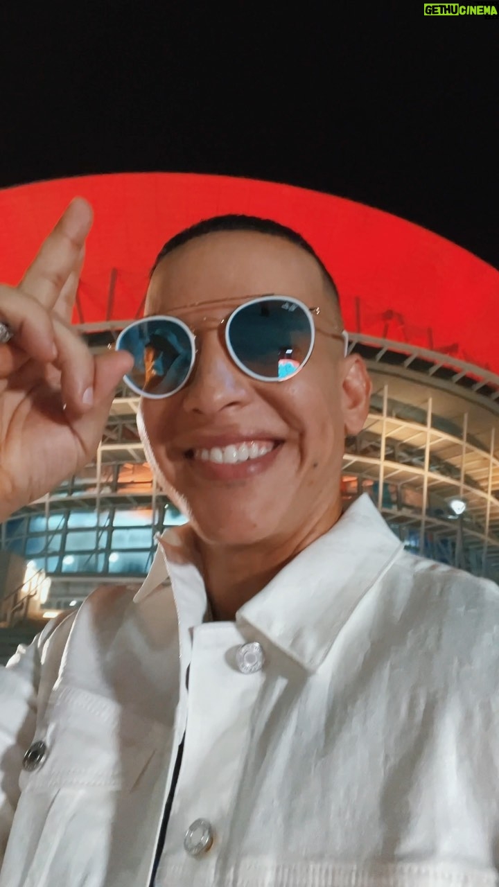 Daddy Yankee Instagram - Peerreee! 🇵🇷 los veo en La Meta a final de año en el Choli con un show completamente nuevo. Loco de cerrar una historia y empezar una nueva con todos ustedes! Los amo -DY ❤️🔥