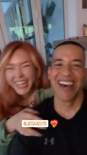 Daddy Yankee Instagram - Celebrando el 2x1 😂, el cumpleaños de mi hija @jesaaelys y el día de los padres.  No hay mejor regalo que ese! Feliz Día De Los Padres a todos los panas que me siguen y tienen la bendición de ser padres. Dios Los Bendiga a todos. 🙏🏽