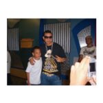 Daddy Yankee Instagram - Esta historia me motivó mucho. Conocí por primera vez a @omarcourtz en un concurso de Mini Daddy Yankee en el programa “NO TE DUERMAS” en Puerto Rico. 15 años después grabamos juntos el tema “BEACHY”. Una prueba más, que los sueños y las metas se cumplen. Ahora, a vacilar el verano en la BEACHY, en nombre de todos esos soñadores en el mundo! Young DY con Baby OC BEACHY 🥥 BEACHY 🏖️ BEACHY ☀️