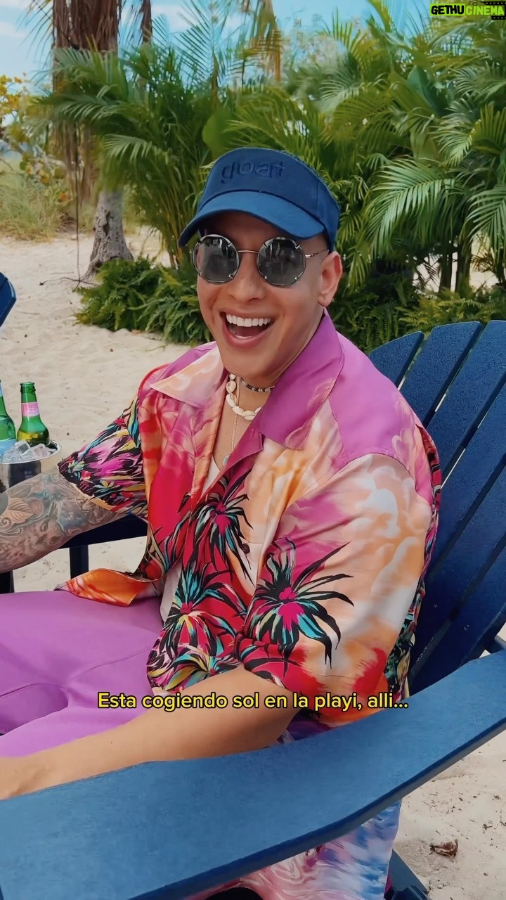 Daddy Yankee Instagram - Como se los prometí a todos mis fans, aquí les dejo, otra de las canciones bonus de Legendaddy “BEACHY” ☀️, junto a una de las nuevas promesas del género 👉🏽@omarcourtz para ponerle más candela 🥵 al verano. Otra canción nueva que va para el cierre de mi gira, y de mi carrera a final de año en PR. Los veo en La Meta, en el Choliseo 🇵🇷 🌴 🌞 🏖️ BEACHY 🌊 BEACHY ⛱️ BEACHY 🐚 #legendaddy #verano #summer #vibes #beachy