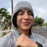 Daddy Yankee Instagram - No hay nada más poderoso para tener esperanza, que el tener una comunión diaria con Dios. Habla con él; aprende a escucharlo. Esto te permitirá aumentar la esperanza que tienes en la vida y en ti mismo. Alimentando el alma, cuerpo y espíritu de luz 💡 💡💡💡☀️☀️💡💡💡 ”Apártate del mal, y haz el bien; Busca la paz, y síguela.“ ‭‭Salmos‬ ‭34‬:‭14‬ ‭RVR1960‬‬ 💡💡💡💡💡☀️☀️☀️☀️🌈🌈🌈