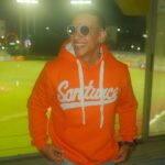 Daddy Yankee Instagram - Consigue toda la mercancía de “SANTURCE” aquí: 👉🏼 shop.cangrejeros.net 👈🏻