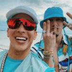 Daddy Yankee Instagram - Esta historia me motivó mucho. Conocí por primera vez a @omarcourtz en un concurso de Mini Daddy Yankee en el programa “NO TE DUERMAS” en Puerto Rico. 15 años después grabamos juntos el tema “BEACHY”. Una prueba más, que los sueños y las metas se cumplen. Ahora, a vacilar el verano en la BEACHY, en nombre de todos esos soñadores en el mundo! Young DY con Baby OC BEACHY 🥥 BEACHY 🏖️ BEACHY ☀️