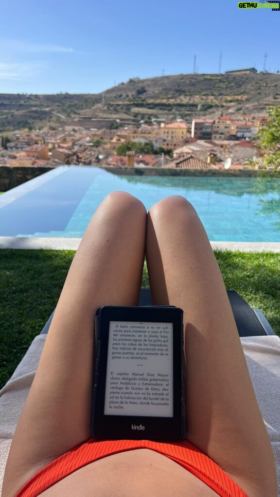 Dafne Fernández Instagram - ✨ Os dejo una muestra del paraíso @castillatermalbrihuega ✨
